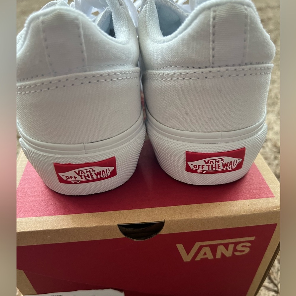 White Vans Seldan Platform shoes girls size 3y and 4y - Picture 4 of 8